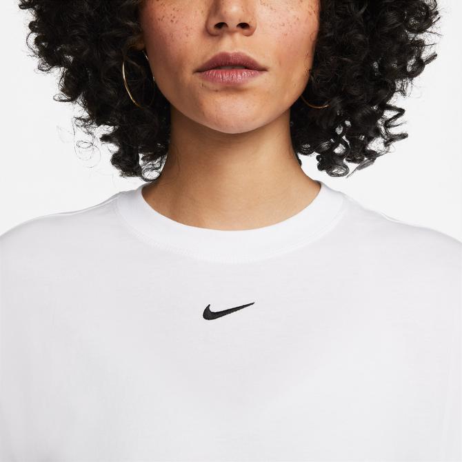  Nike Sportswear Essential Kadın Beyaz T-Shirt
