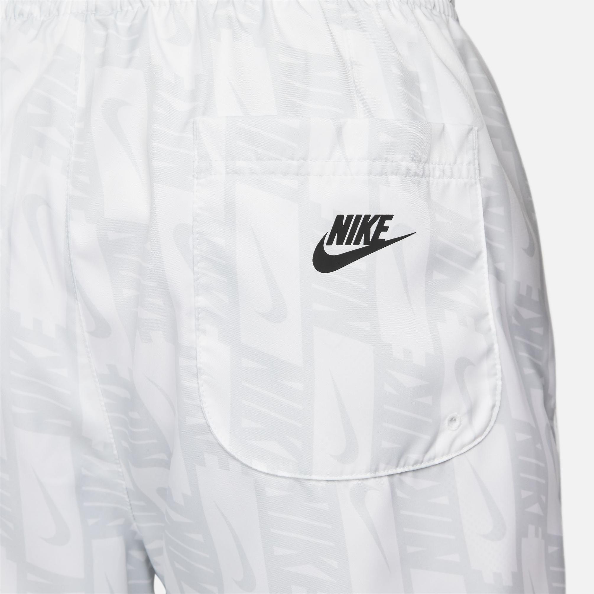  Nike Sportswear Erkek Beyaz Şort