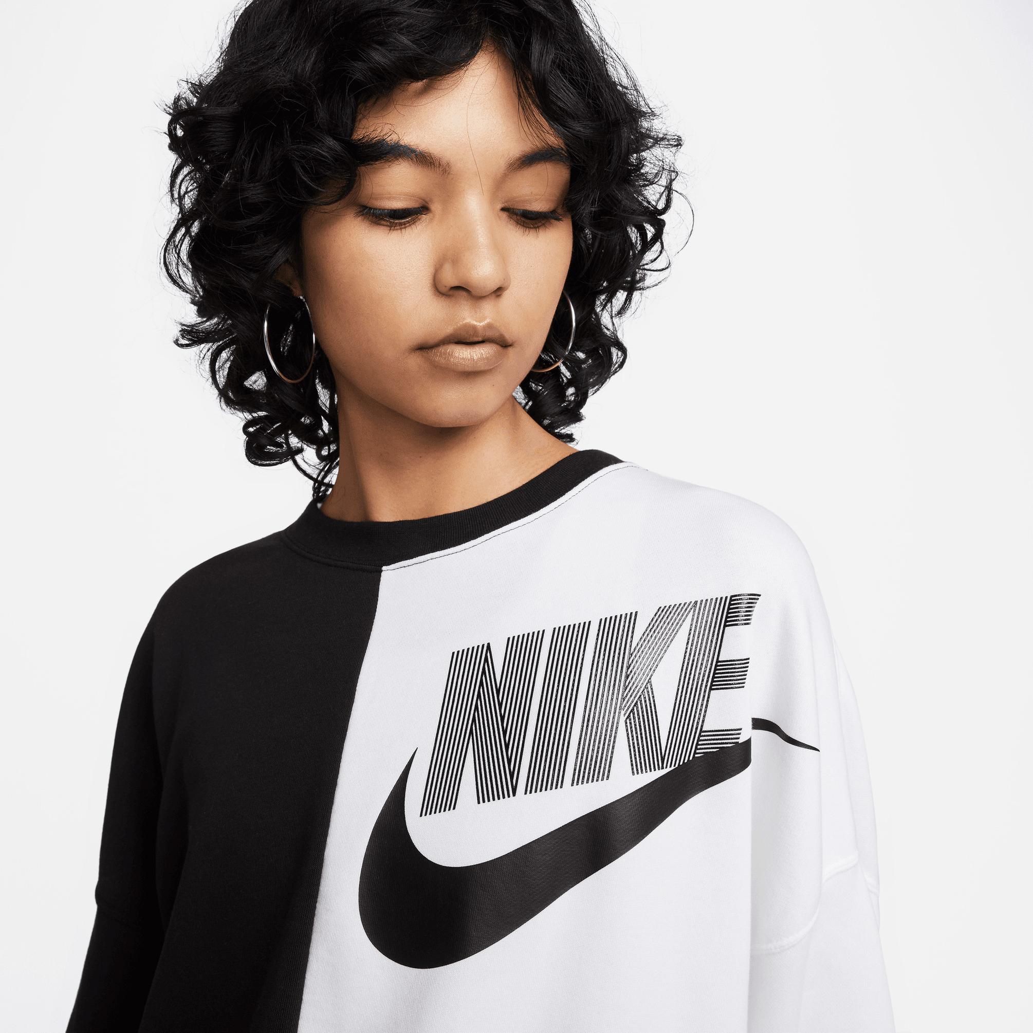  Nike Sportswear Kadın Siyah Sweatshirt