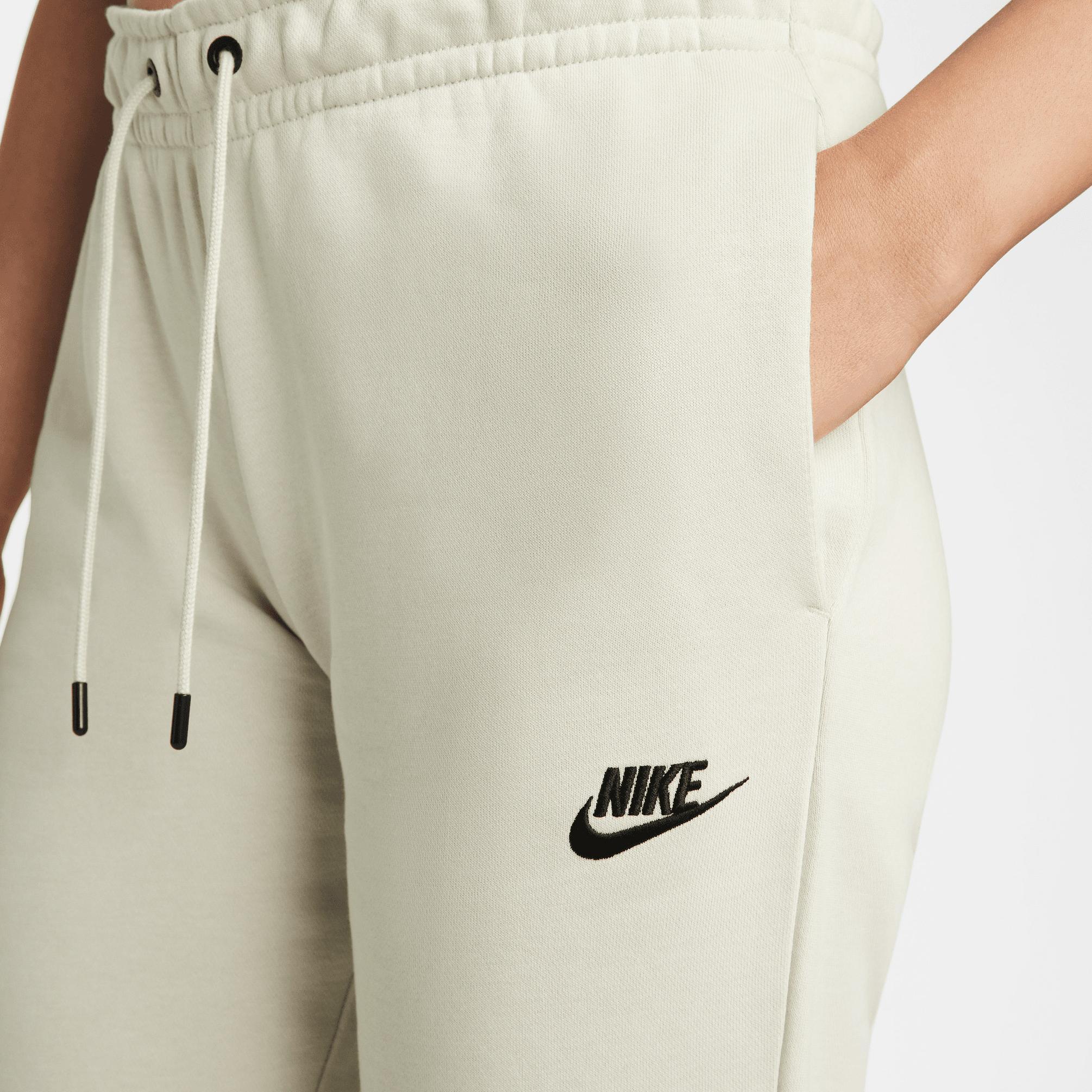  Nike Sportswear Essential Kadın Krem Eşofman Altı