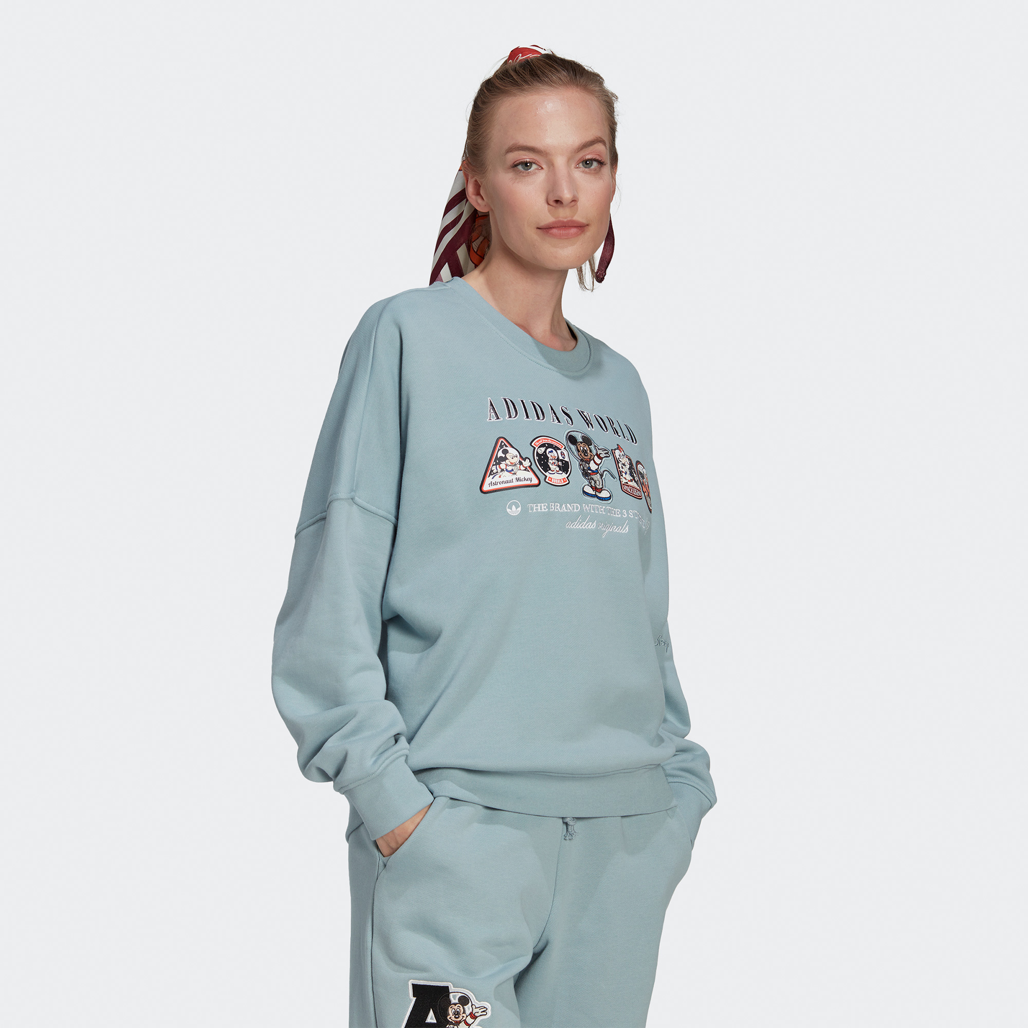 adidas Disney Kadın Gri Sweatshirt