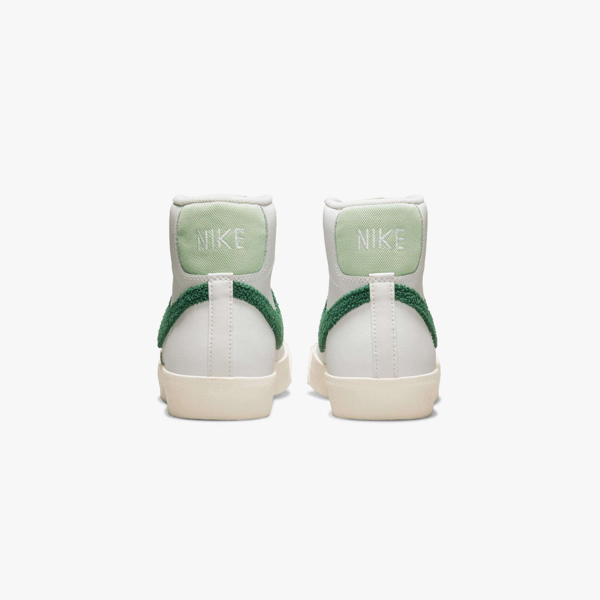  Nike Blazer Mid '77 Vintage Kadın Beyaz Spor Ayakkabı