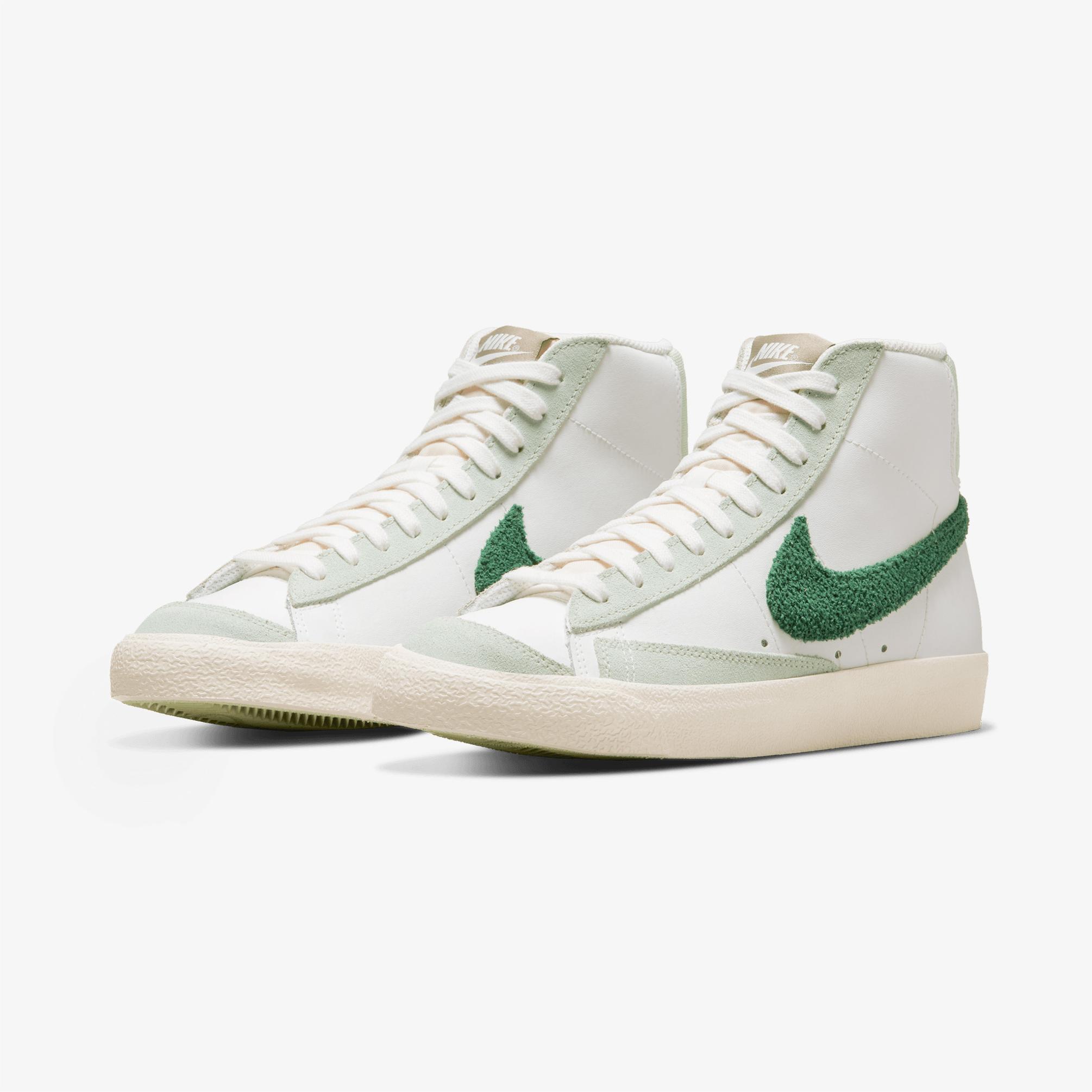  Nike Blazer Mid '77 Vintage Kadın Beyaz Spor Ayakkabı