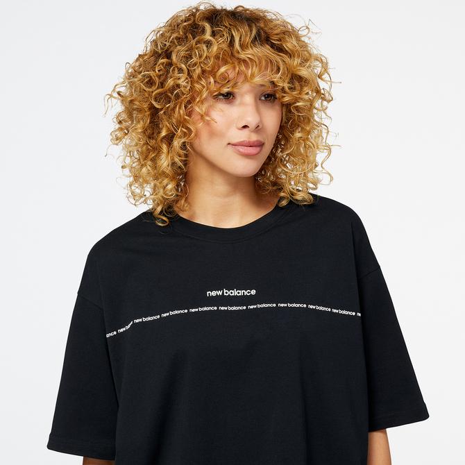  New Balance Essentials Winter Story Kadın Siyah T-Shirt