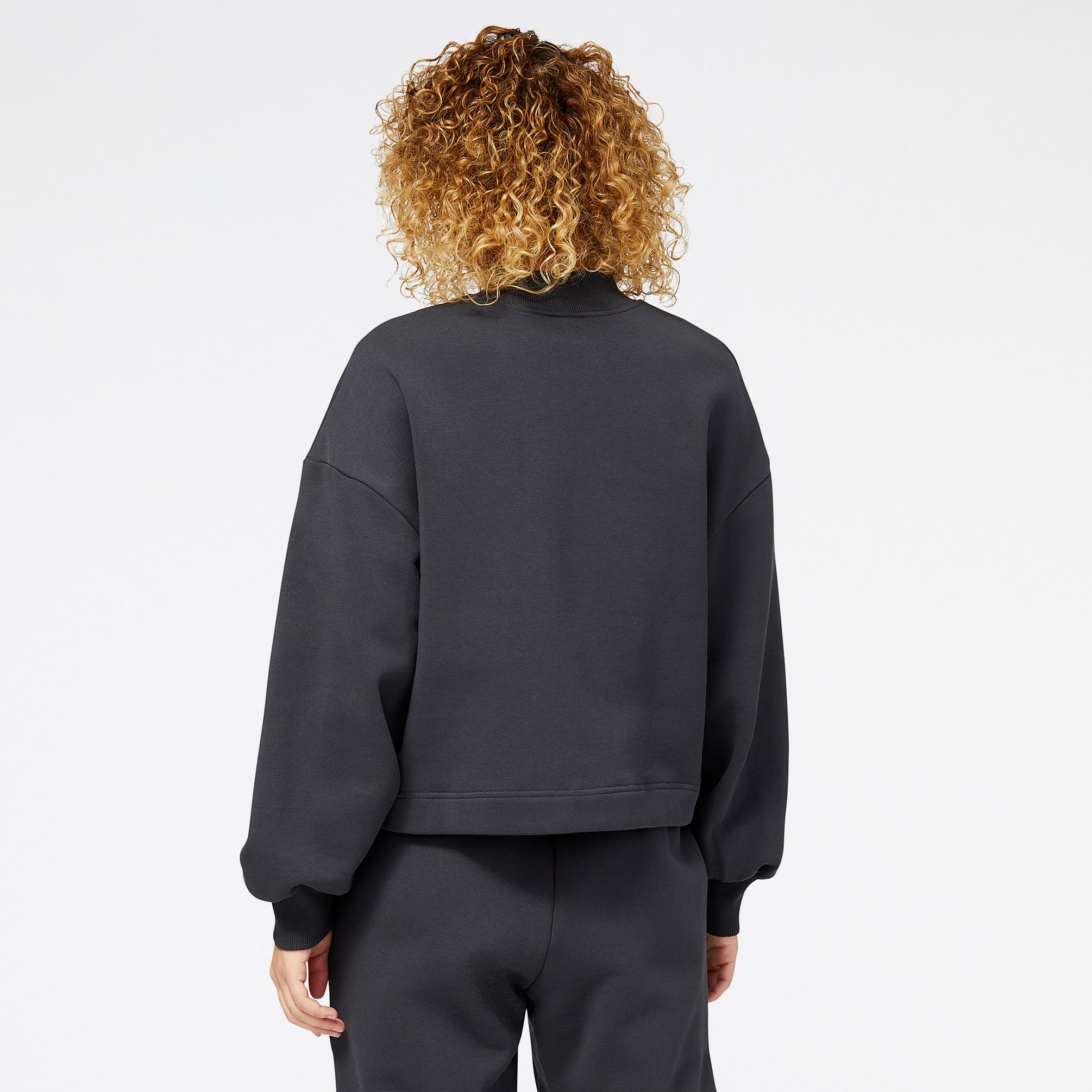  New Balance Athletics Fleece Woven Mix Kadın Siyah Sweatshirt