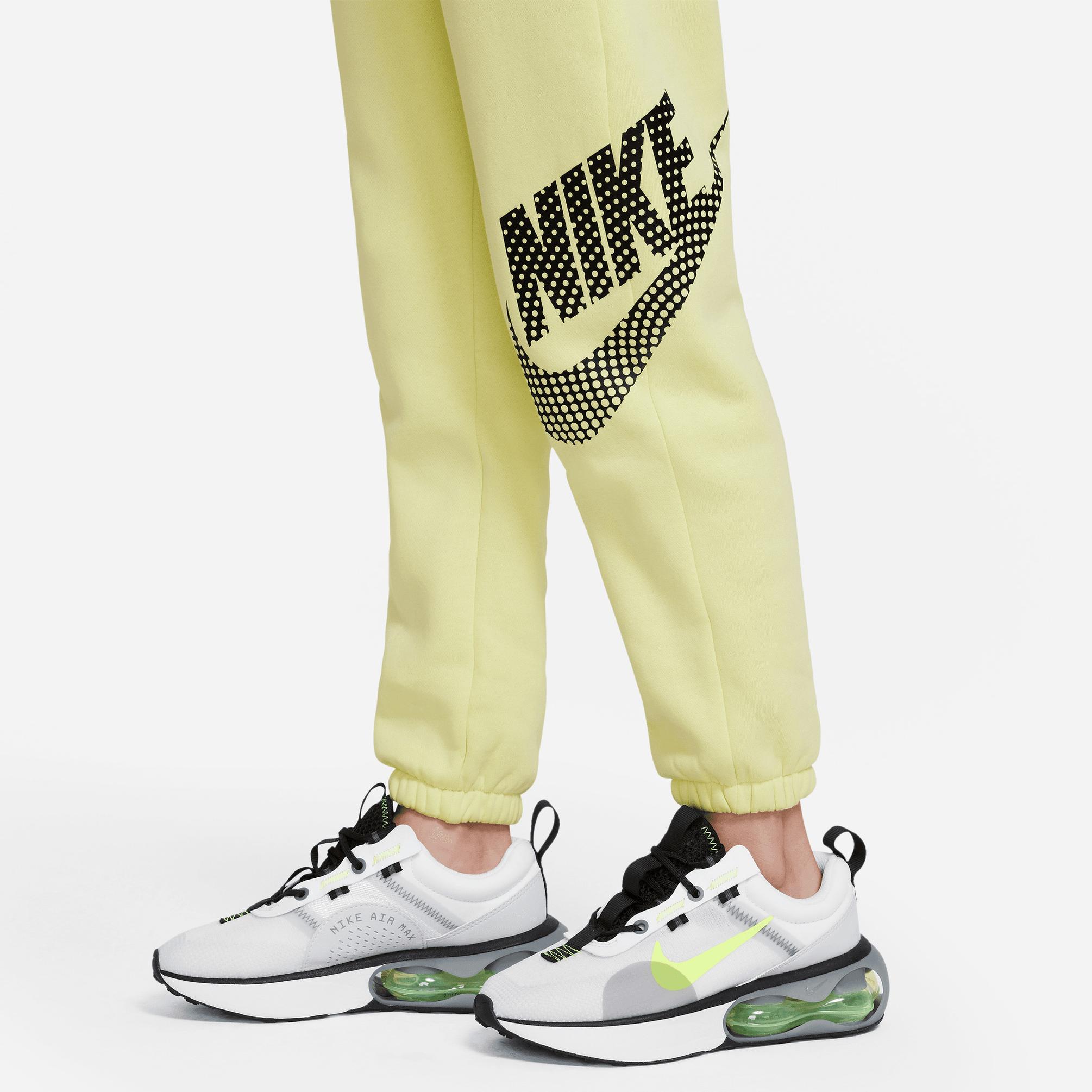  Nike Sportswear Bol Kesimli Fleece Genç Çocuk Sarı Eşofman Altı