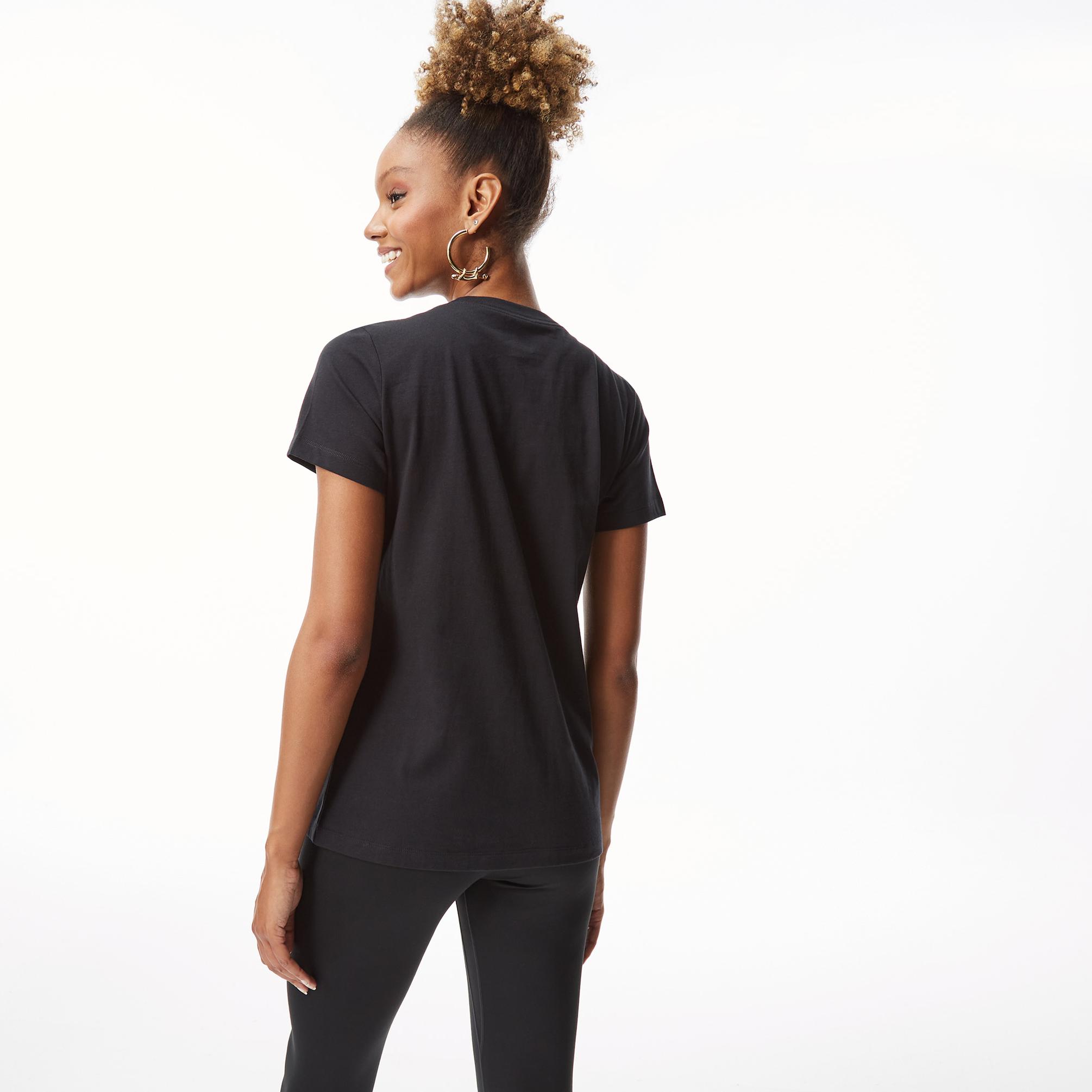  Nike Essential Kadın Siyah T-Shirt