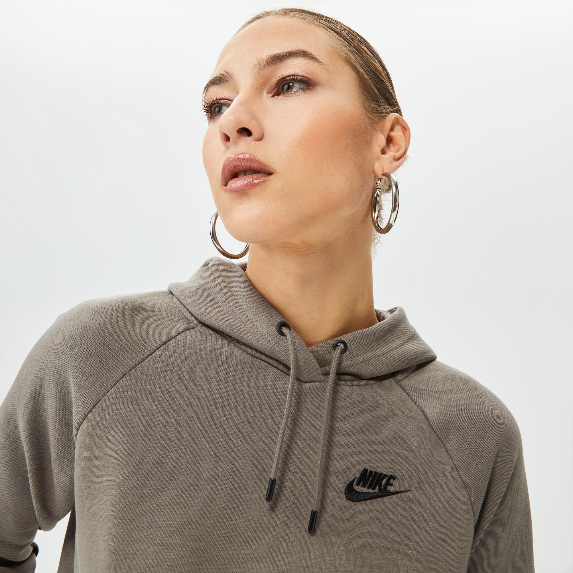  Nike Sportswear Essential Kadın Gri Hoodie