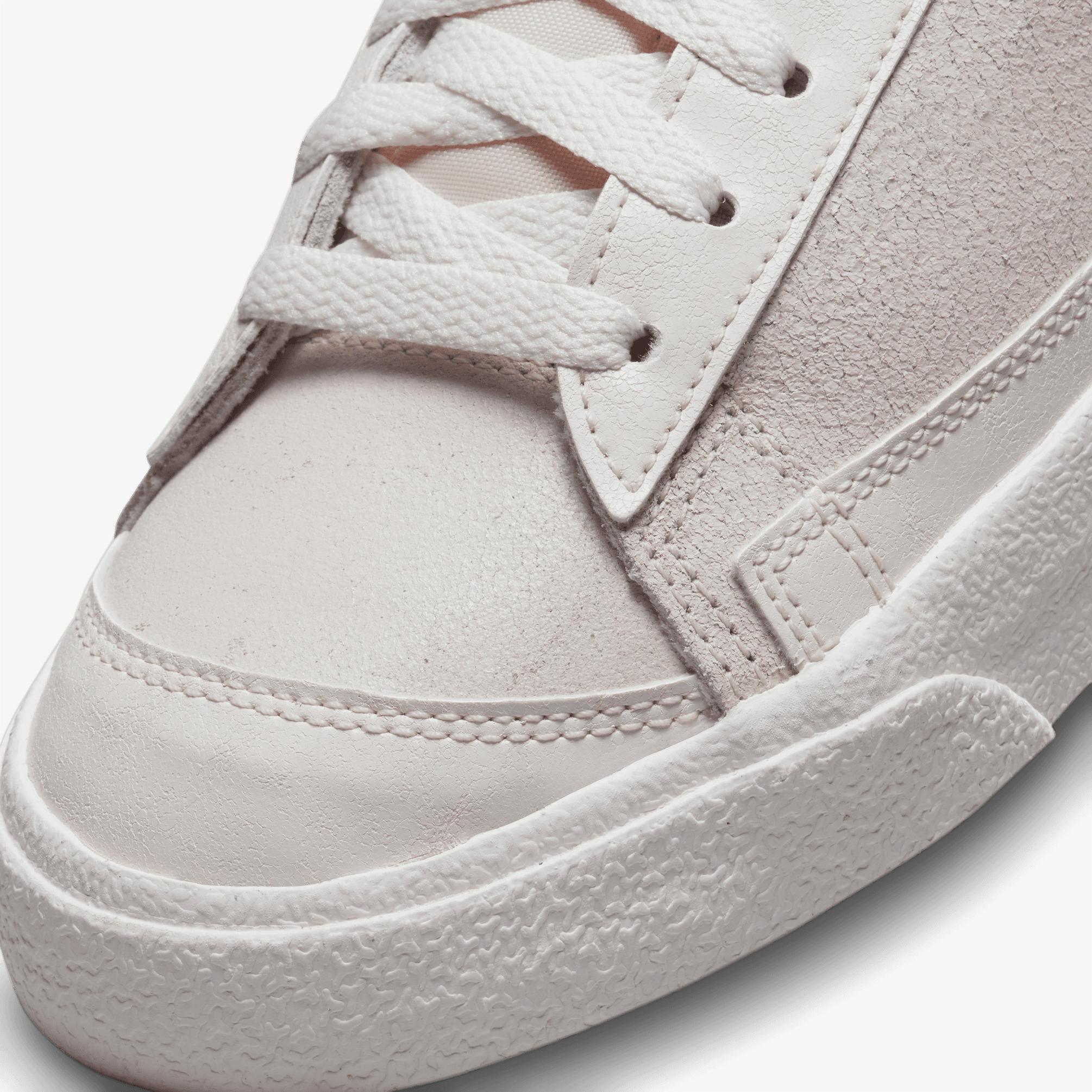  Nike Blazer Low '77 Premium Erkek Gri Sneaker