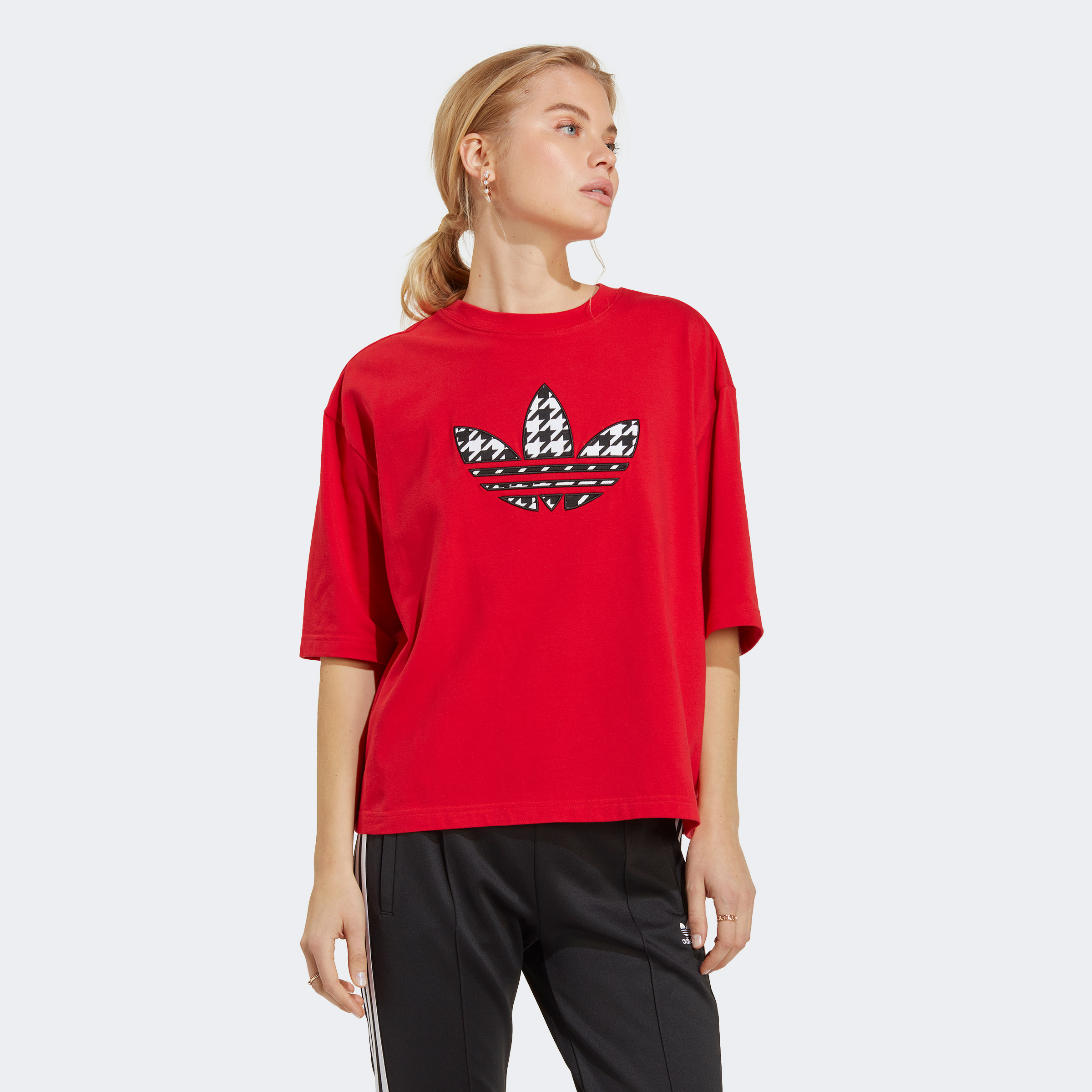 adidas Originals Houndstooth Trefoil Infill Kadın Kırmızı T-Shirt