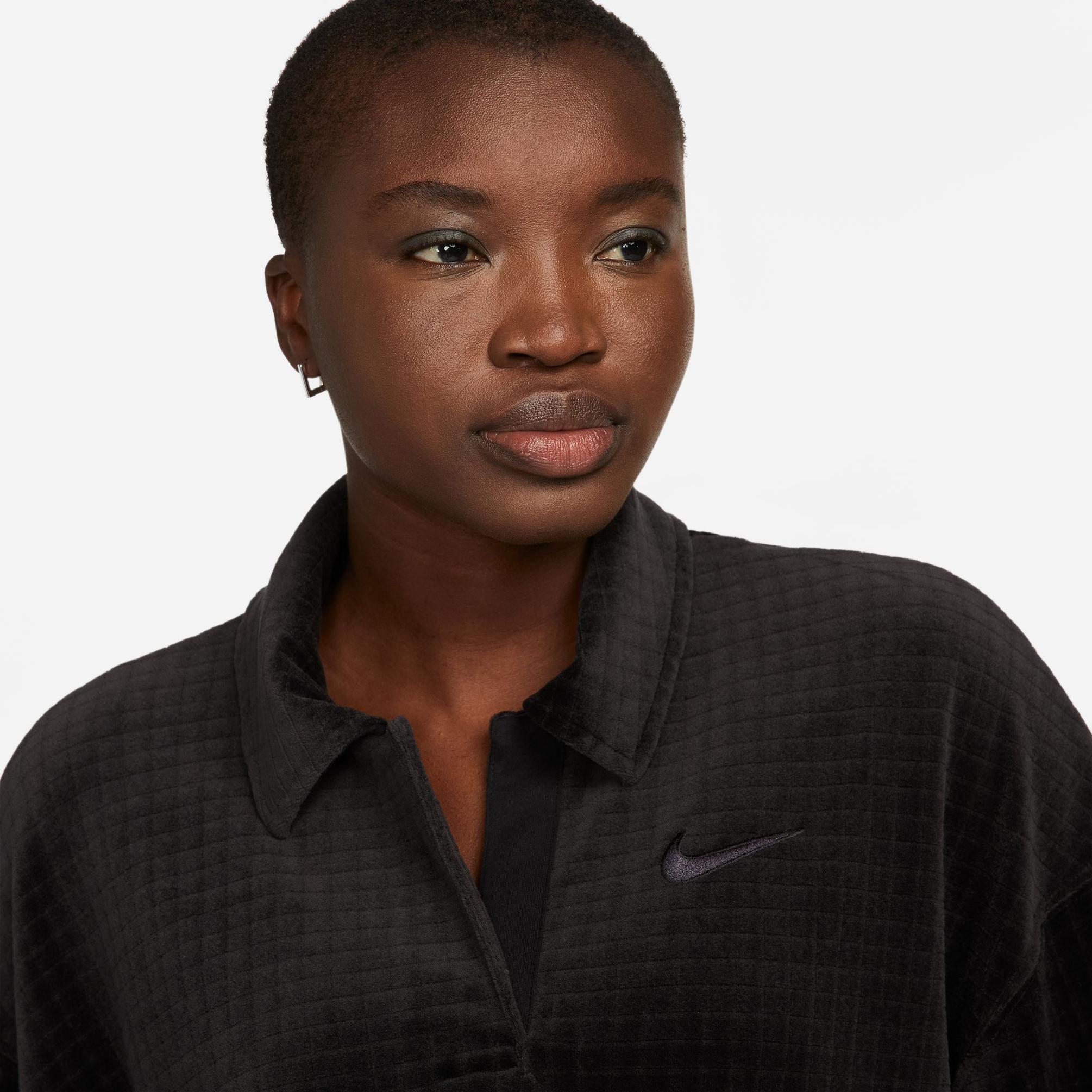  Nike Sportswear Velour Kadın Siyah Polo