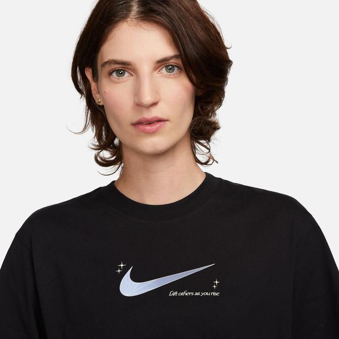  Nike Sportswear Boxy Kadın Siyah T-Shirt
