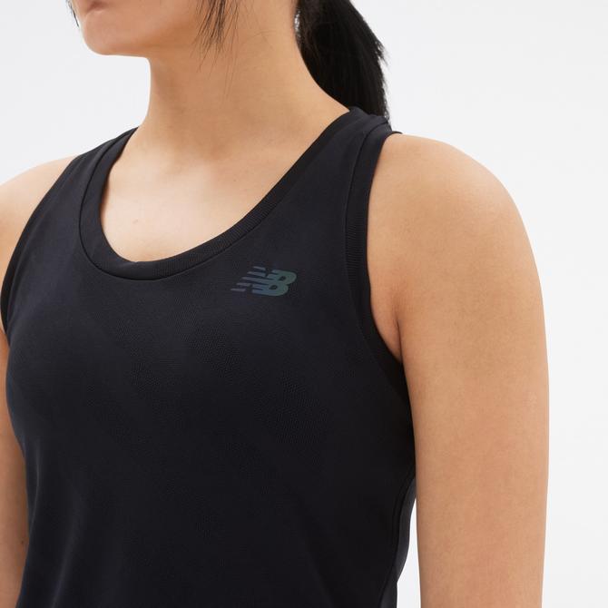  New Balance Q Speed Jacquard Kadın Siyah T-Shirt