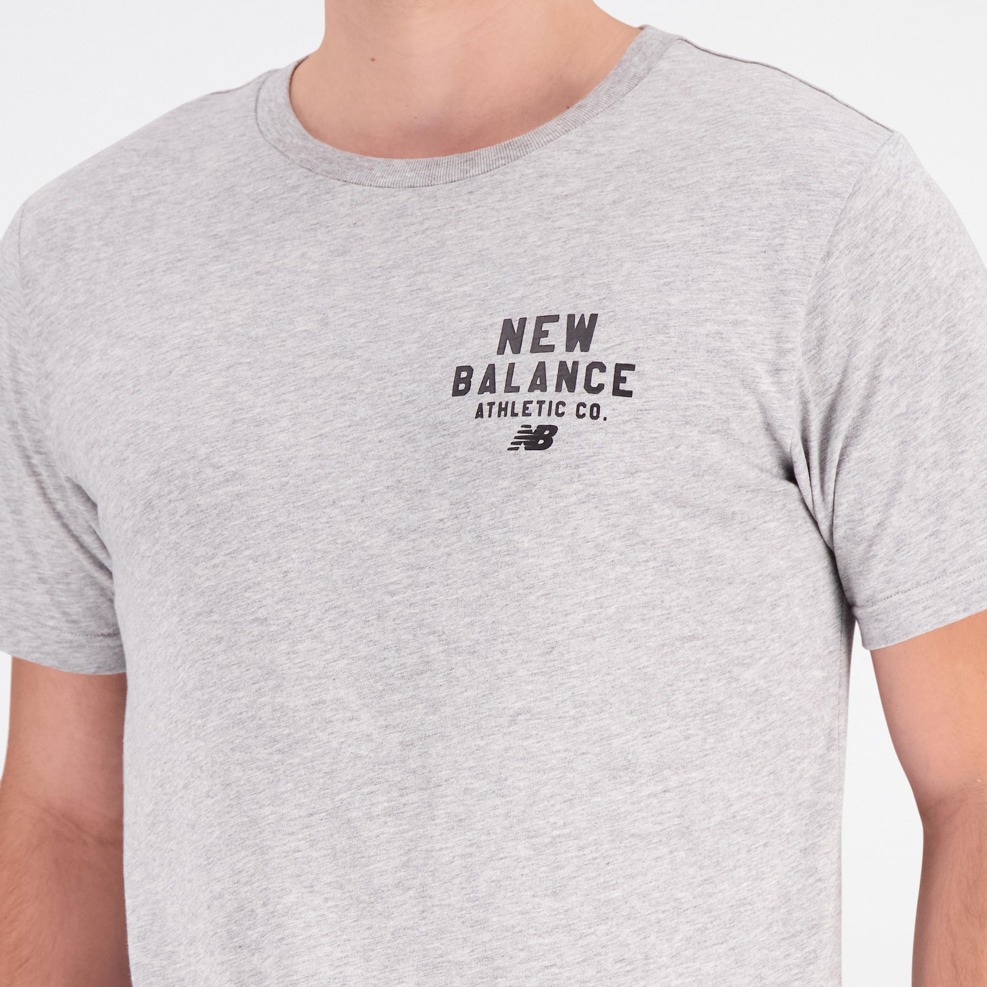  New Balance Sport Core Graphic Erkek Gri T-Shirt