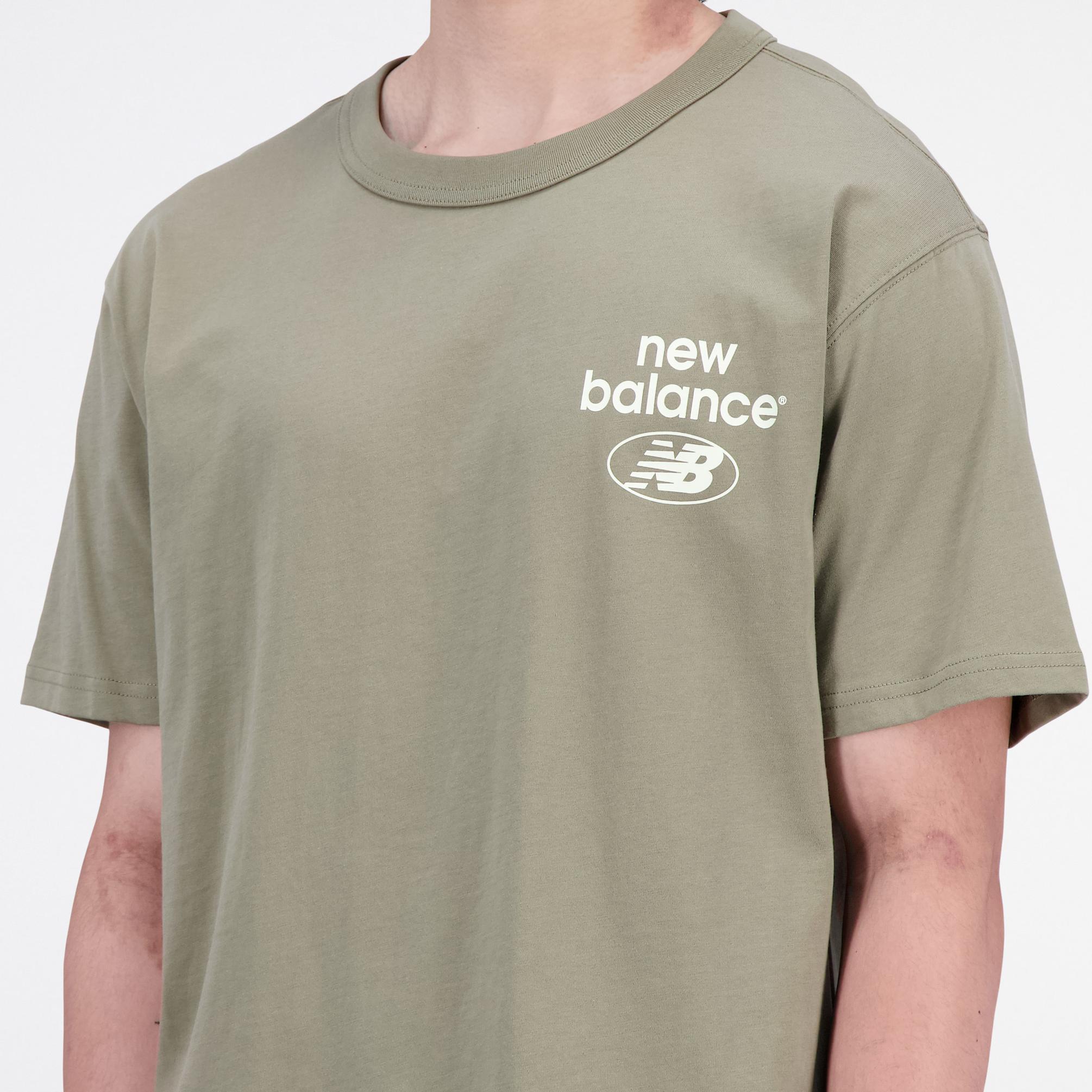  New Balance Essentials Reimagined Erkek Yeşil T-Shirt