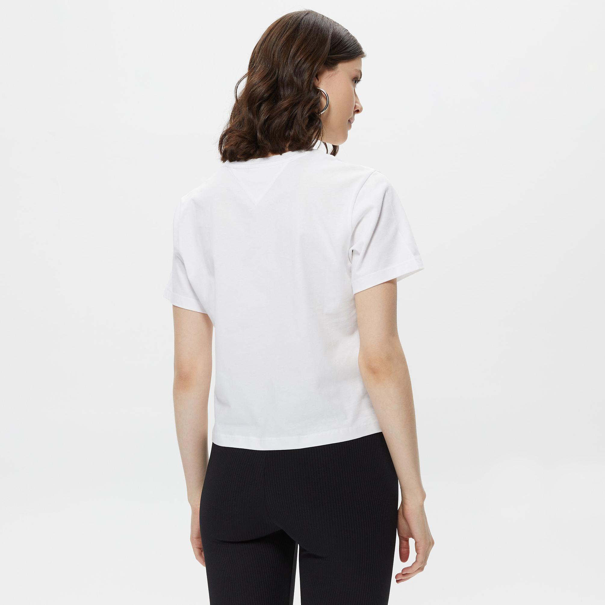  Tommy Jeans Serif Kadın Beyaz T-shirt