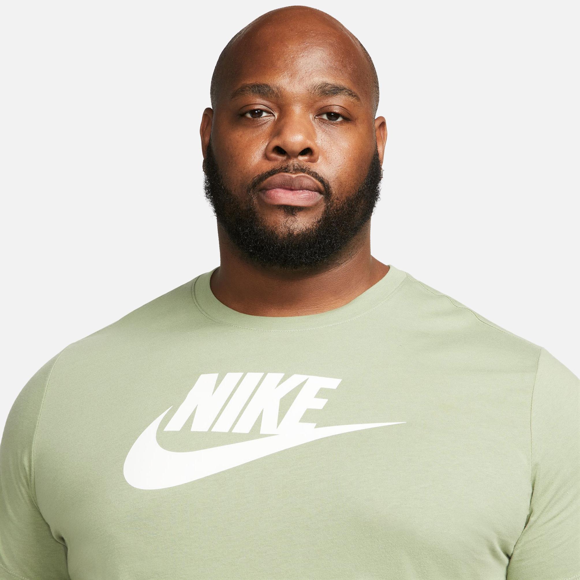  Nike Nsw Icon Futura Erkek Yeşil T-shirt