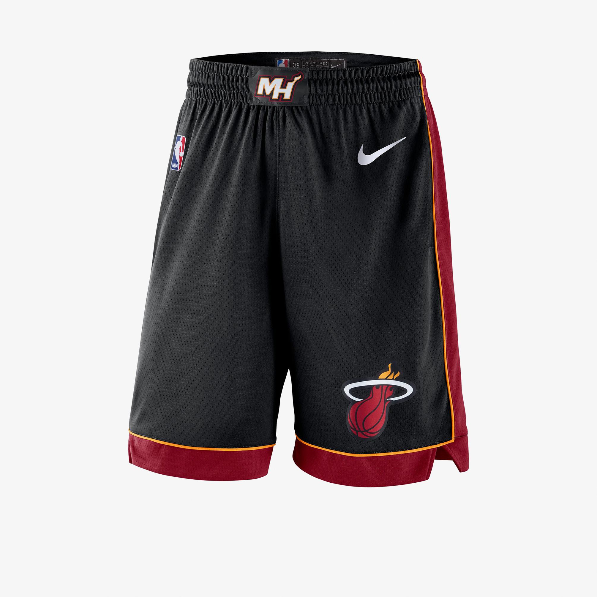  Nike Miami Heat Erkek Siyah Şort