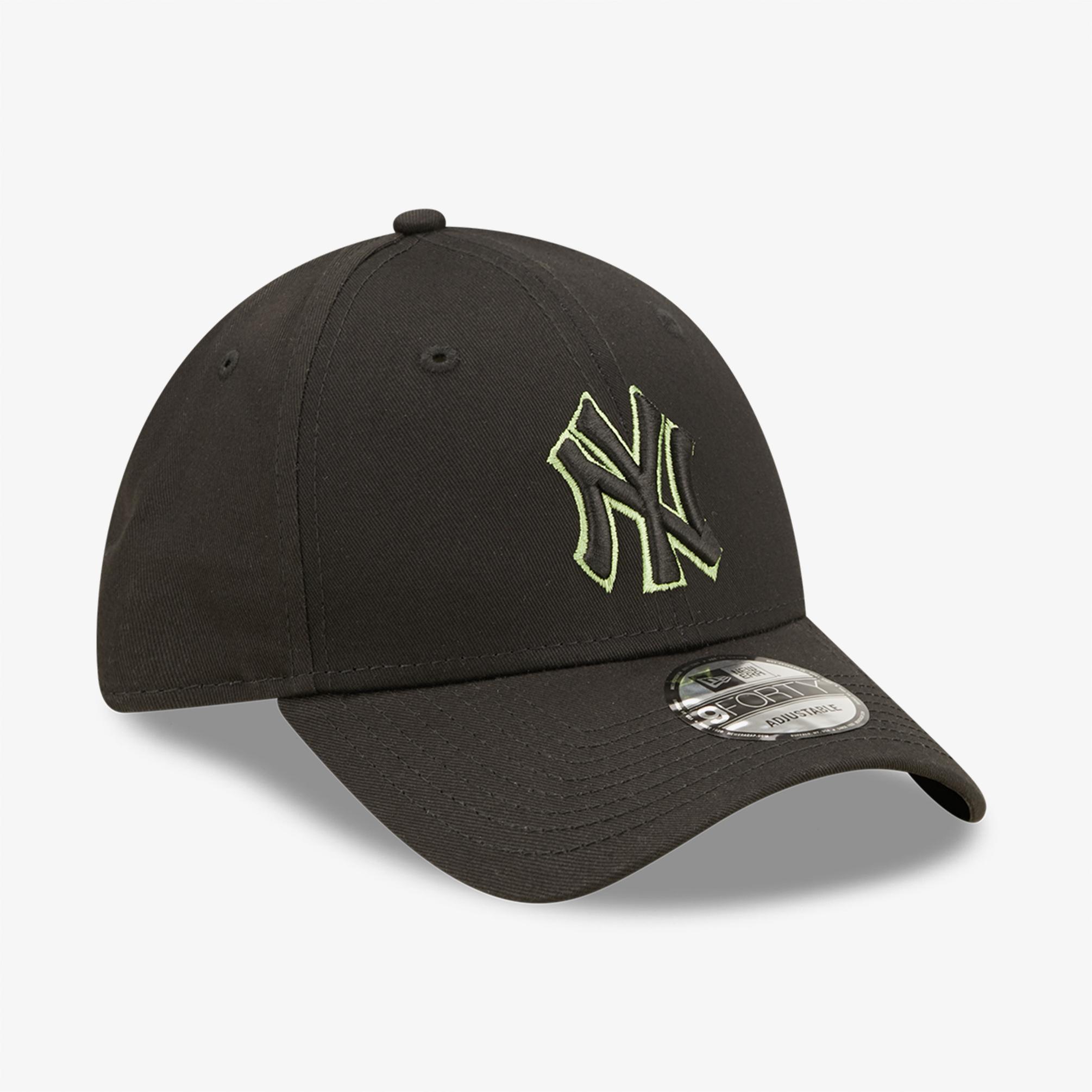  New Era New York Yankees Team Outline Unisex Siyah Şapka