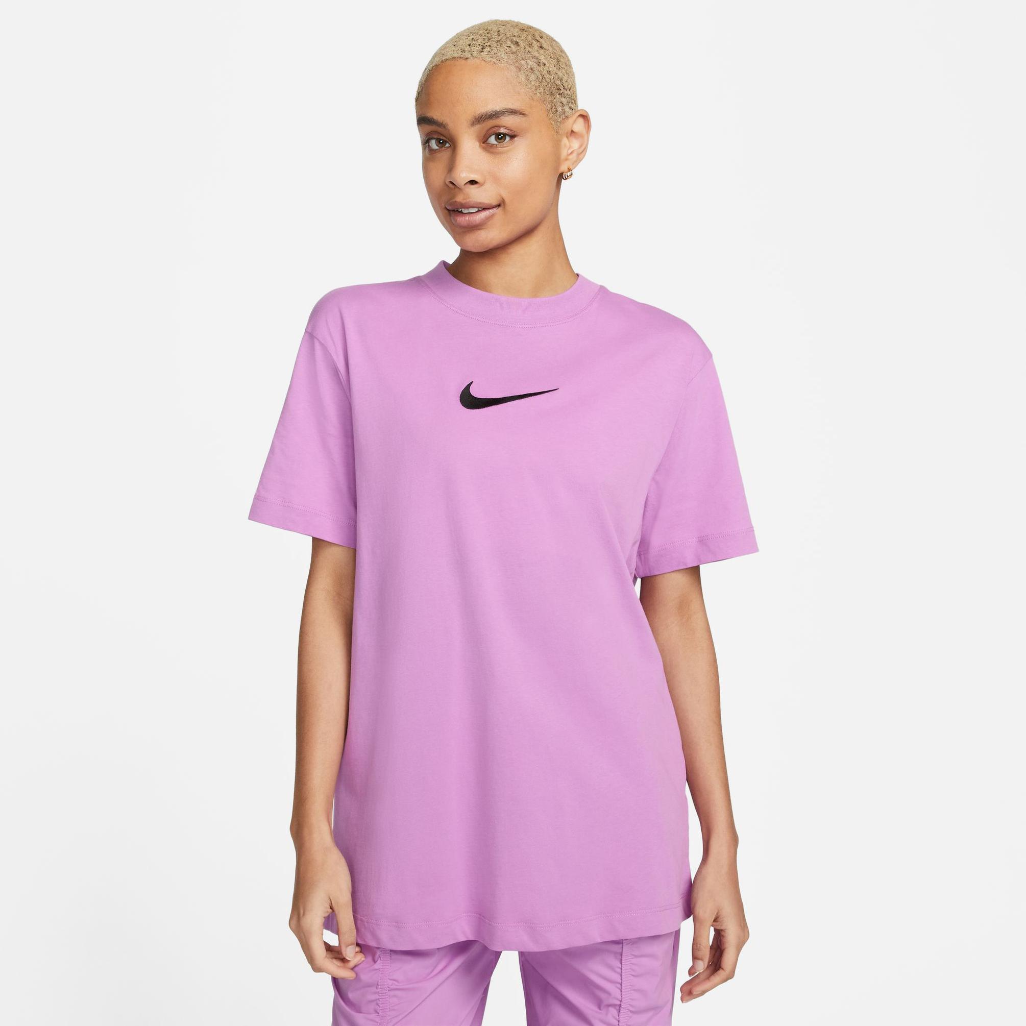  Nike Sportswear Brief Kadın Mor T-Shirt