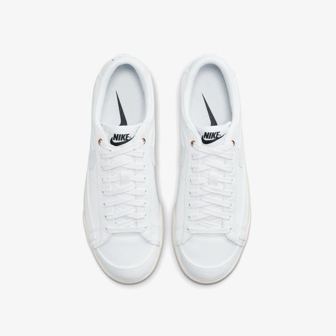  Nike Blazer Low Platform Canvas Kadın Beyaz Sneaker