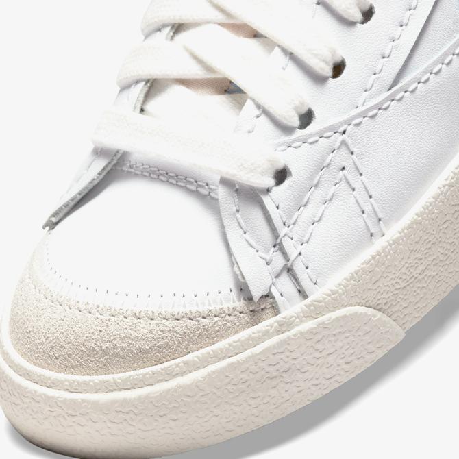  Nike Blazer Low '77 Jumbo Kadın Beyaz Sneaker