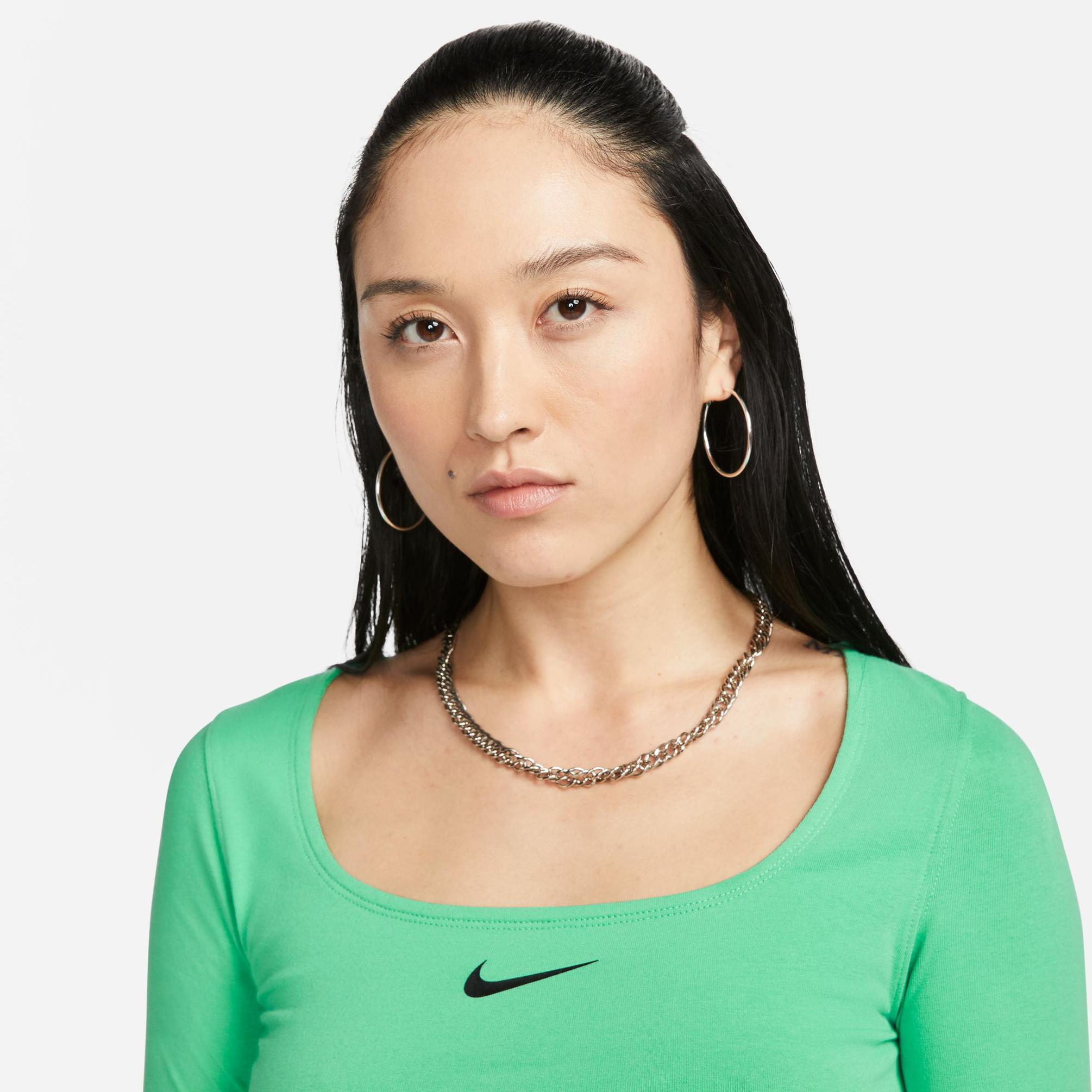  Nike Sportswear Long-Sleeve Kadın Yeşil Crop Top