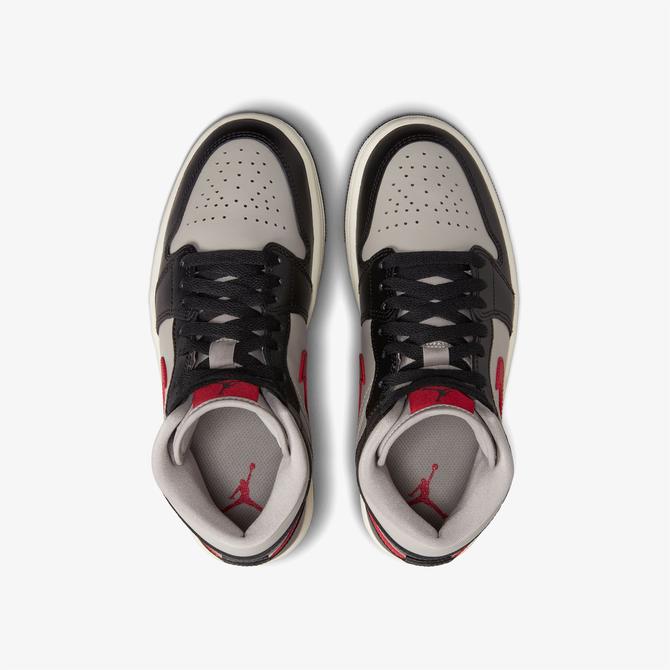  Jordan Air 1 Mid Kadın Siyah/Beyaz Sneaker
