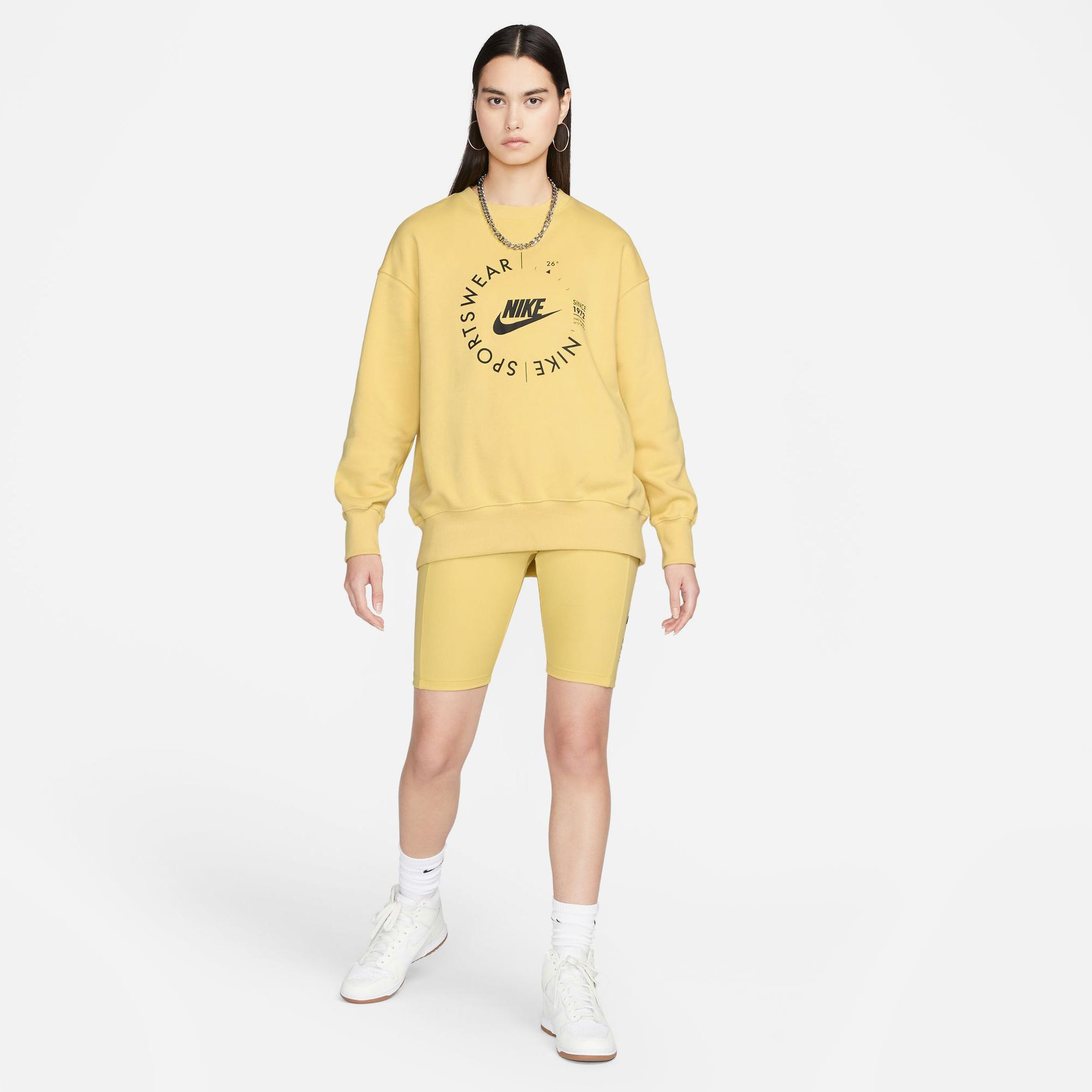  Nike Sportswear Oversized Sports Utility Crew-Neck Kadın Sarı Sweatshirt