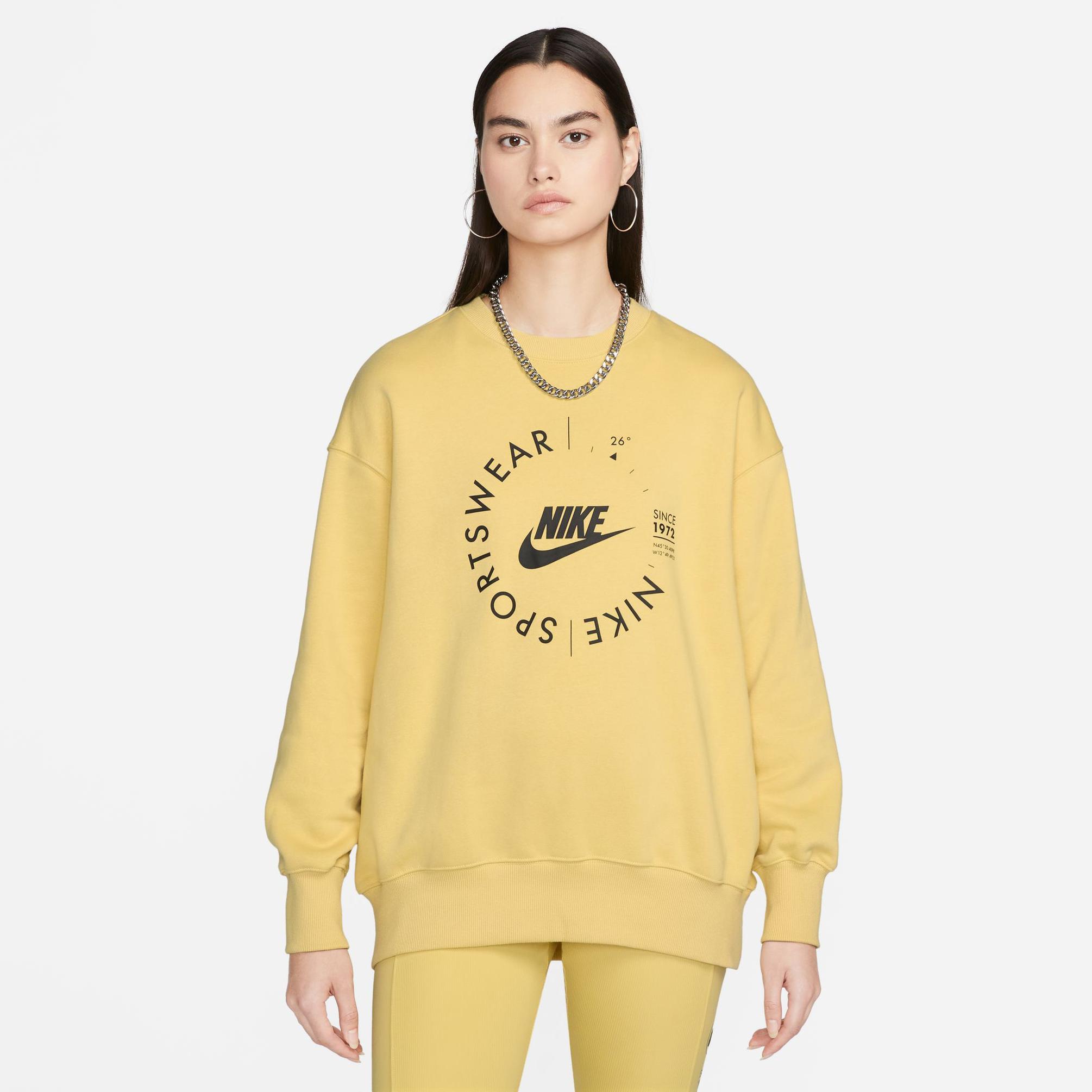  Nike Sportswear Oversized Sports Utility Crew-Neck Kadın Sarı Sweatshirt