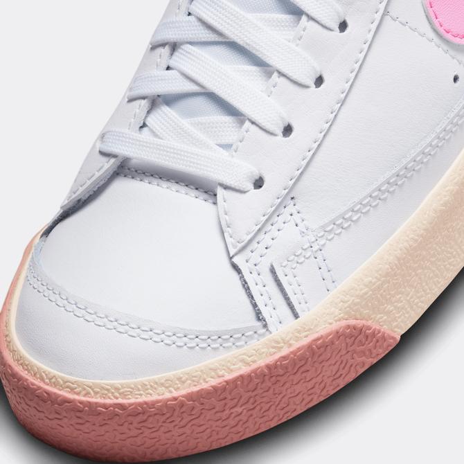  Nike Blazer Mid 77 Kadın Beyaz Sneaker