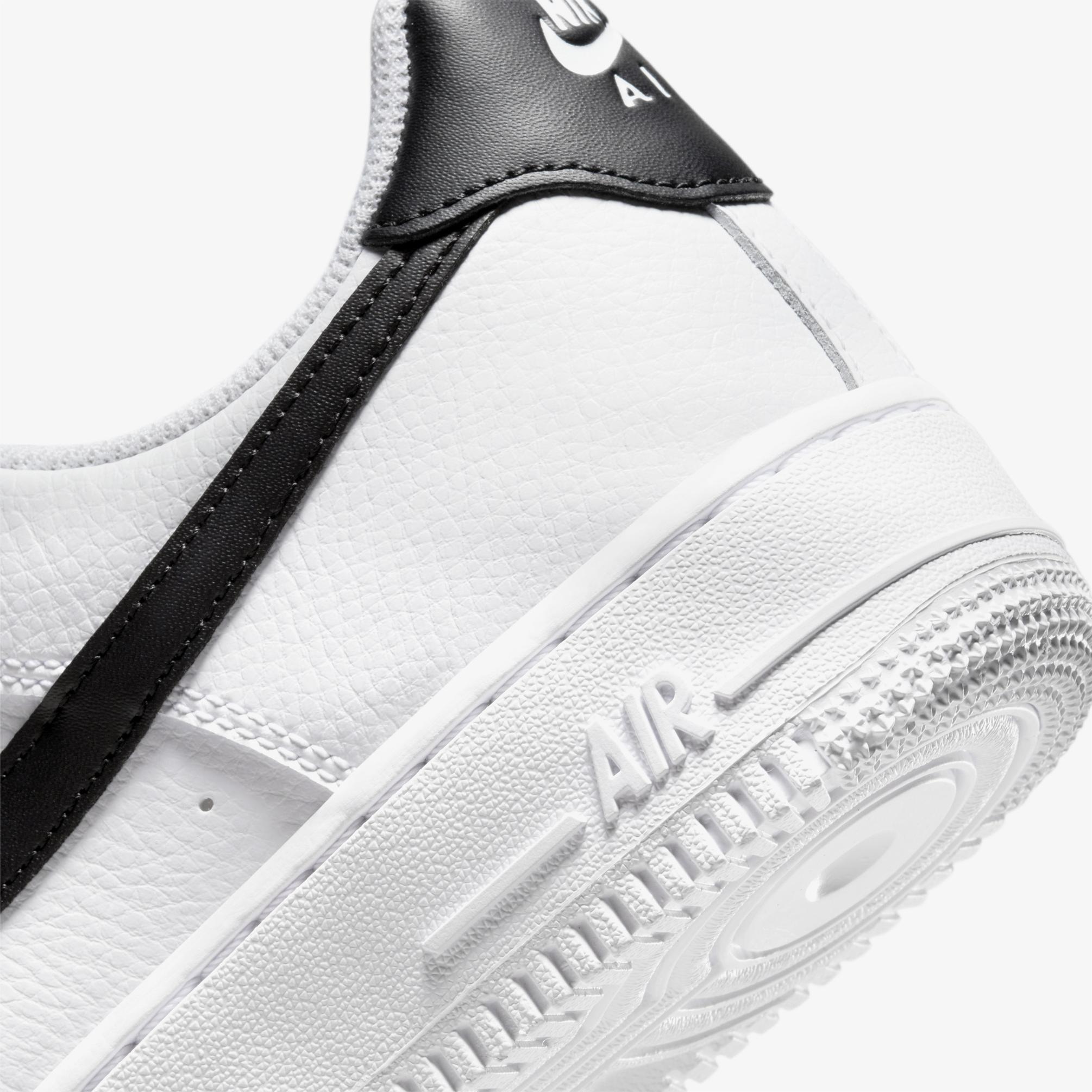  Nike Air Force 1 07 Kadın Beyaz Spor Ayakkabı