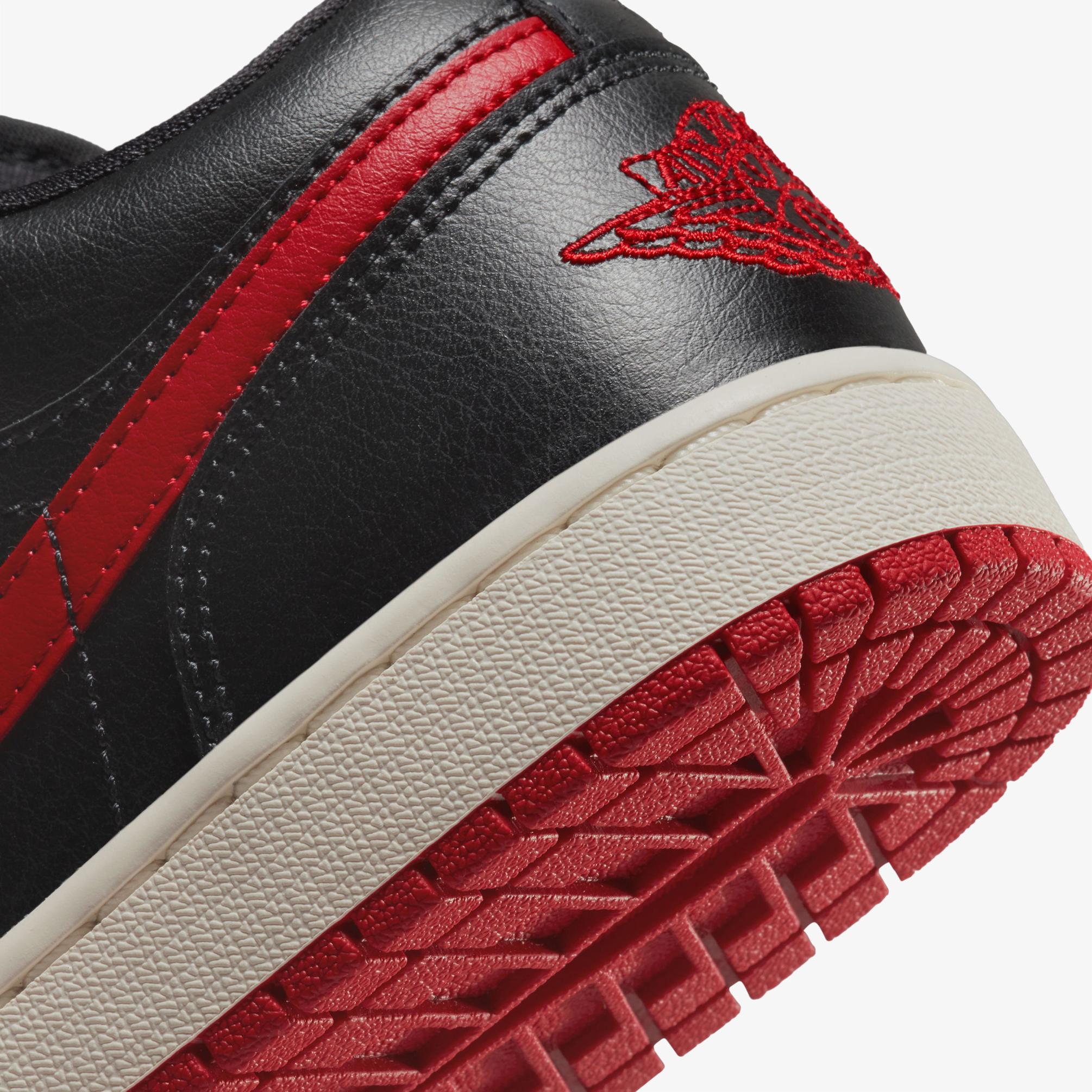  Nike Air Jordan 1 Low Kadın Siyah Sneaker