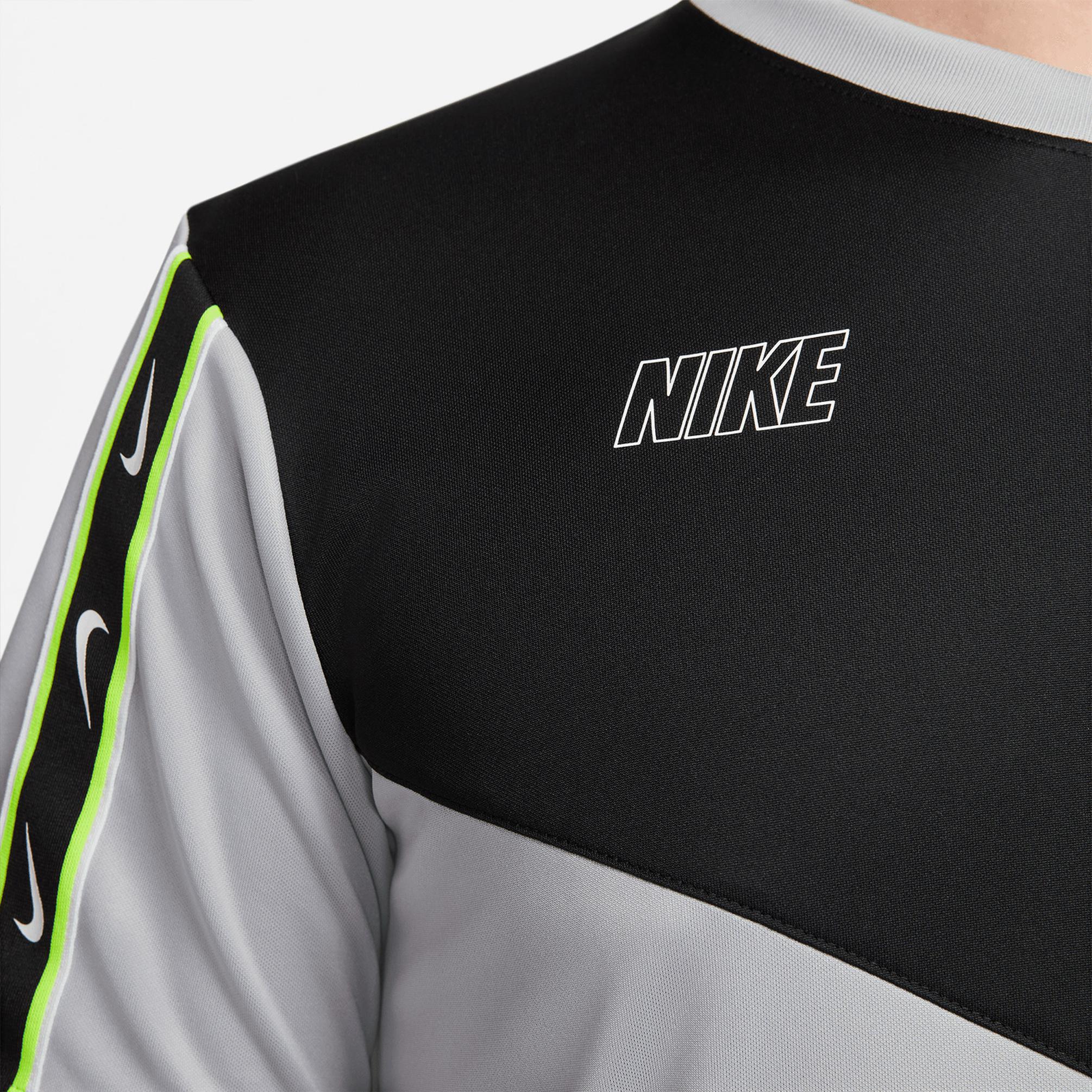  Nike Sportswear Repeat Wolf Erkek Siyah/Gri T-Shirt