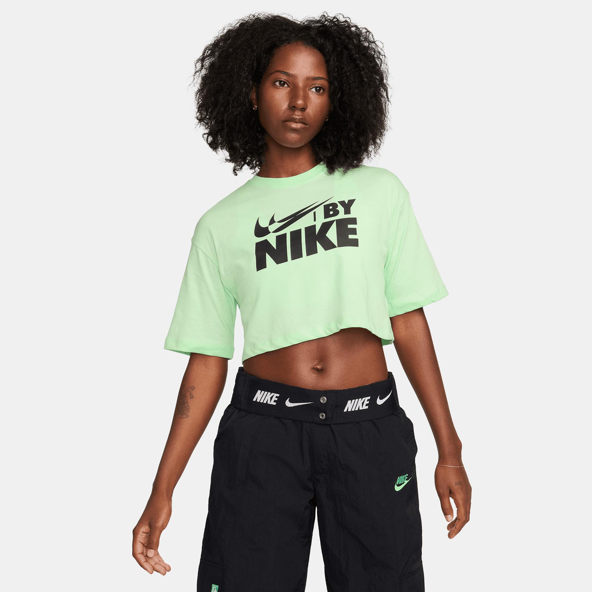  Nike Sportswear Kadın Yeşil T-Shirt