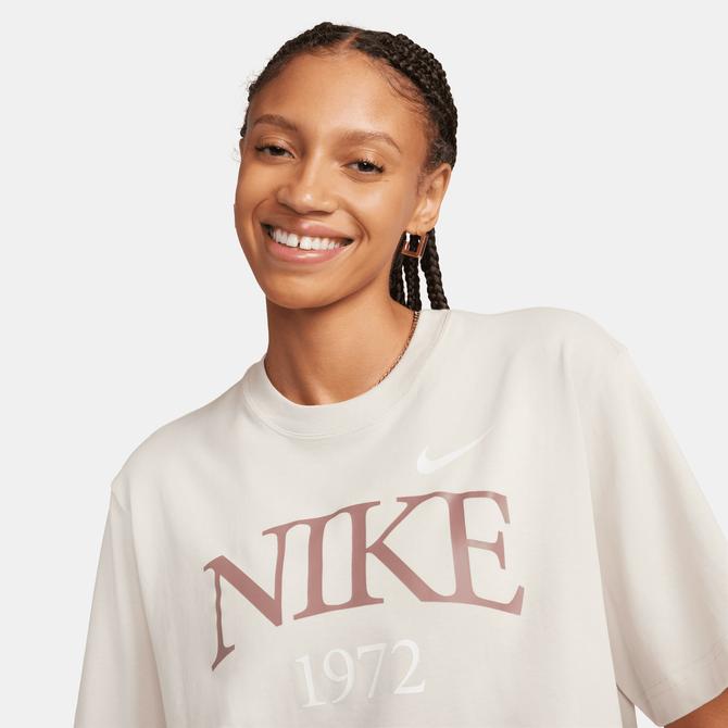  Nike Sportswear Kadın Krem T-Shirt