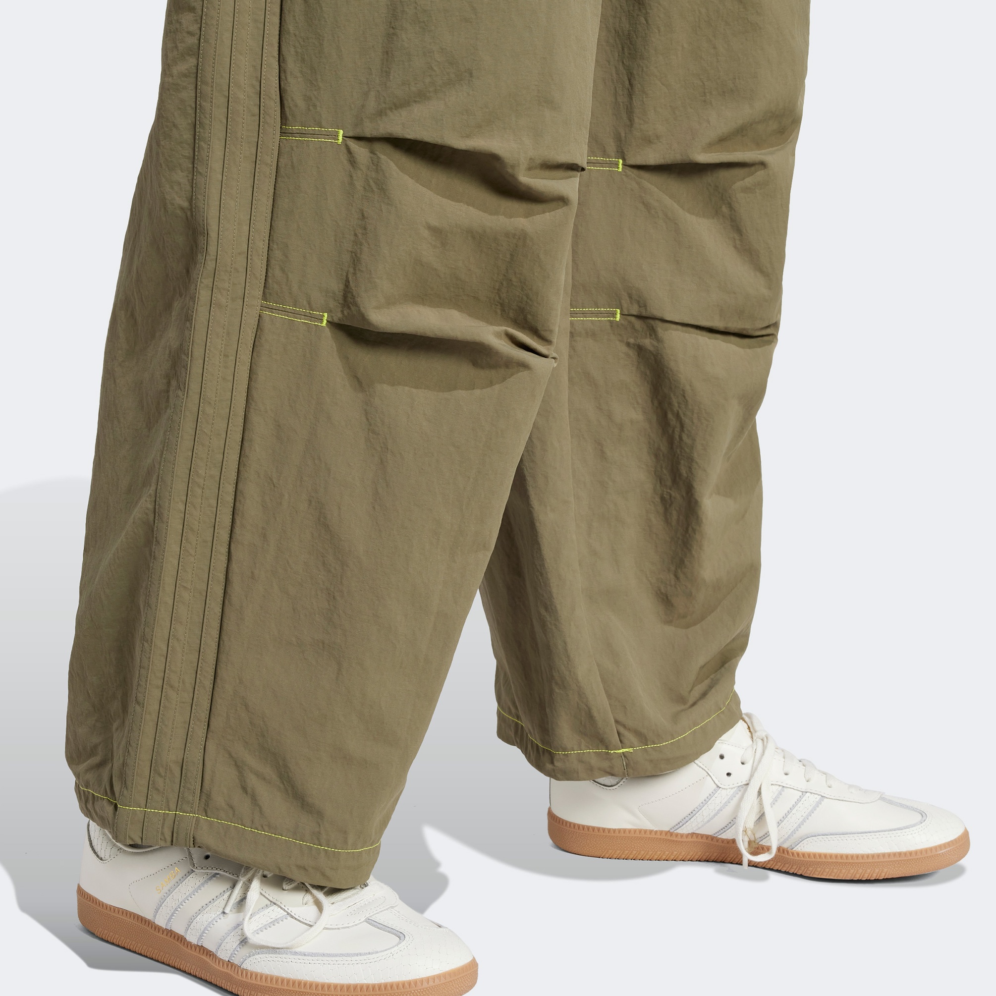  adidas Parachute Erkek Yeşil Bol Paça Eşofman Altı