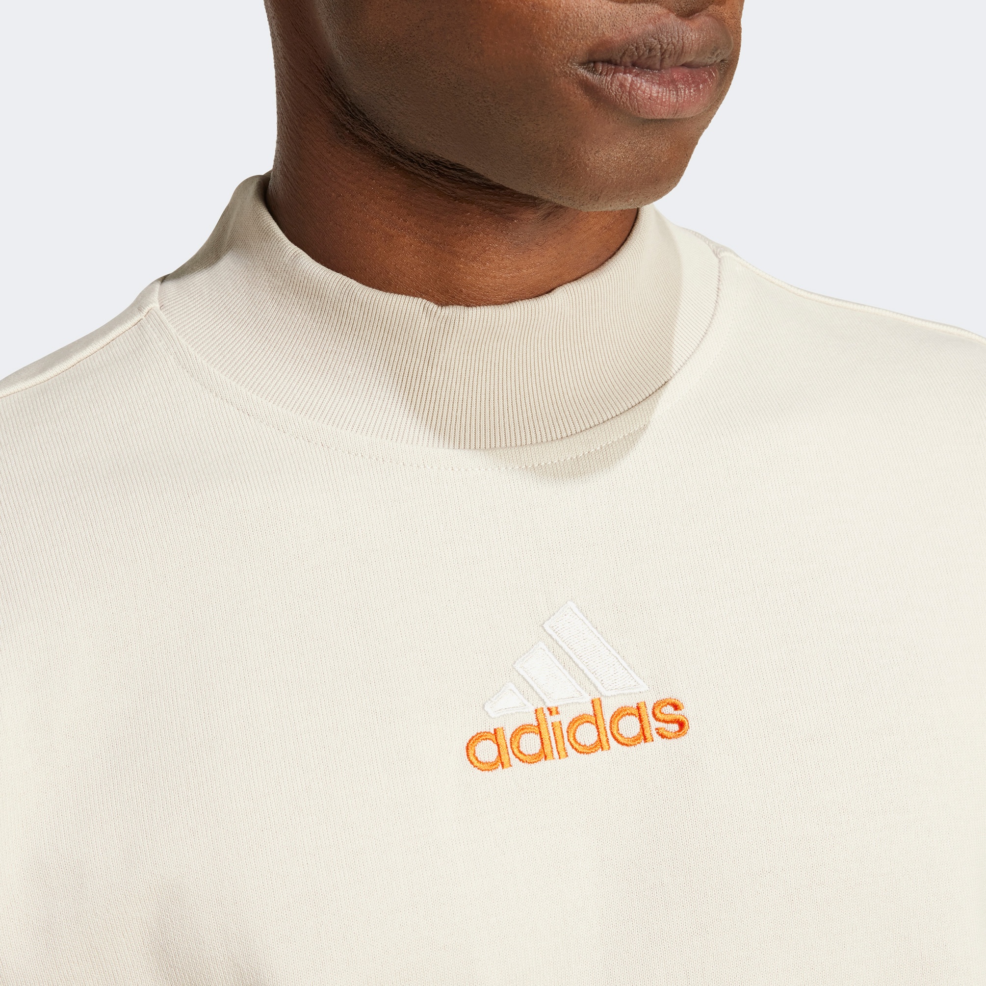  adidas Badge of Sport Erkek Beyaz Eşofman Üstü