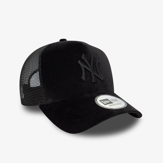  New Era 9Forty New York Yankees Velour Kadın Siyah Şapka