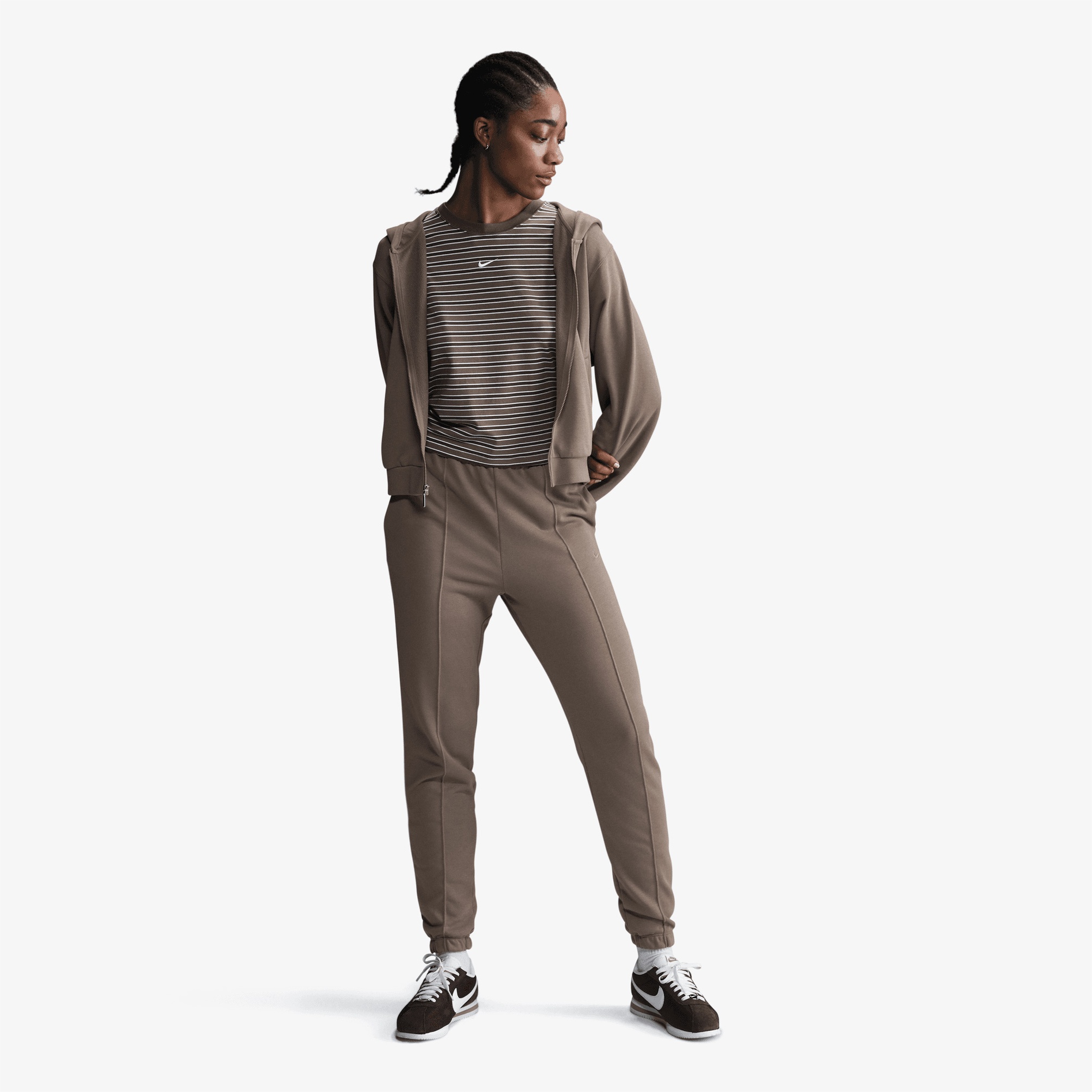  Nike Sportswear Chill Knit Kadın Kahverengi Eşofman Altı
