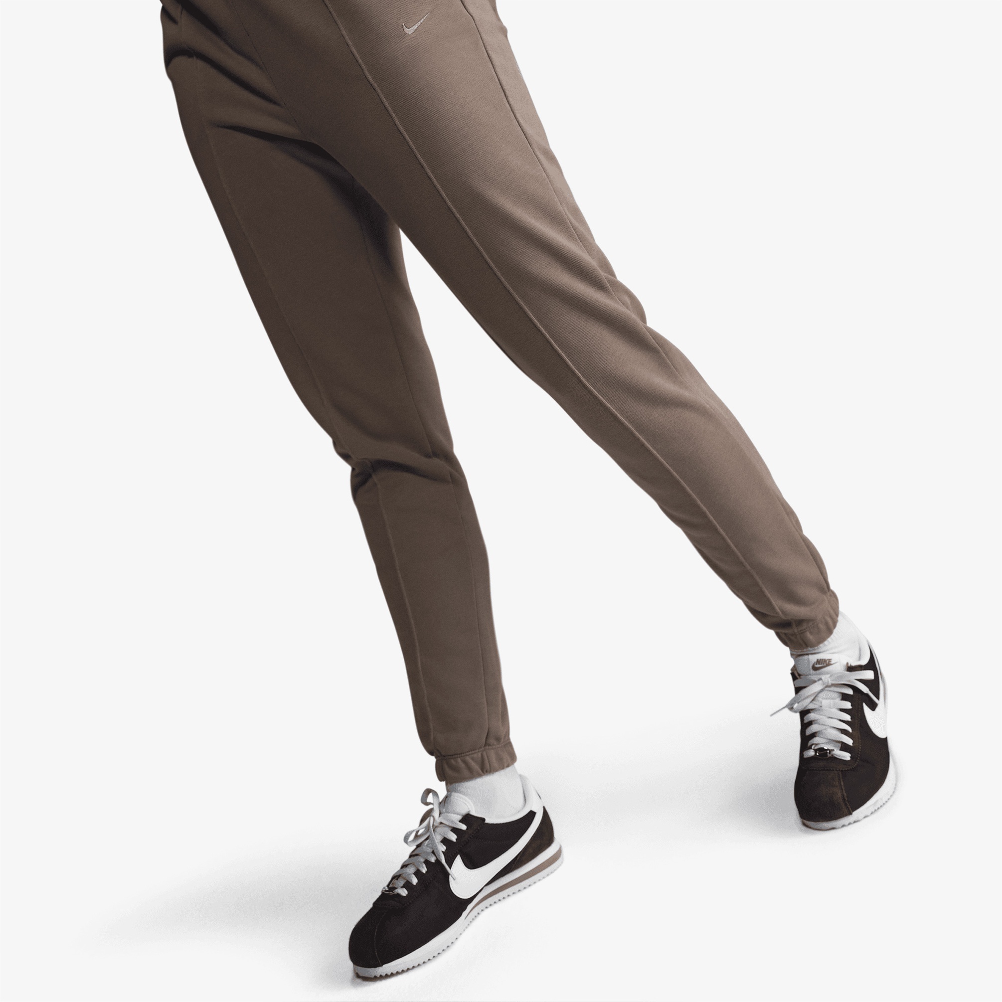  Nike Sportswear Chill Knit Kadın Kahverengi Eşofman Altı